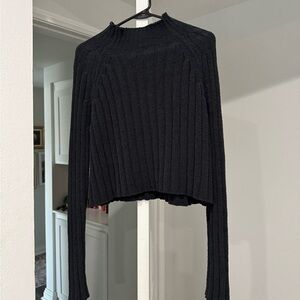 American Eagle - Navy Size Medium Sweater!